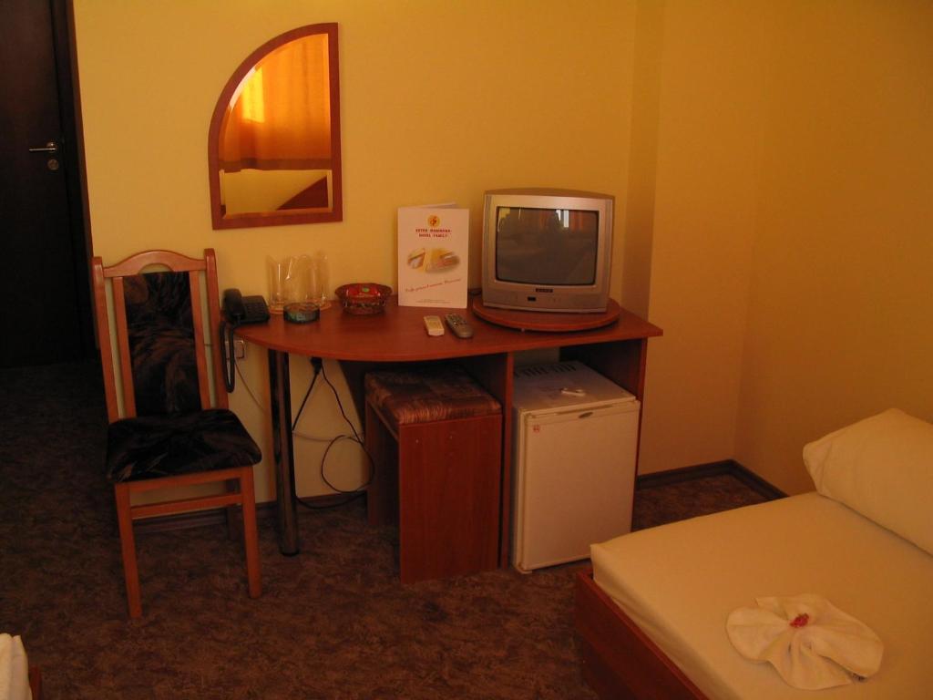 Family Hotel Familya Ruse Room photo